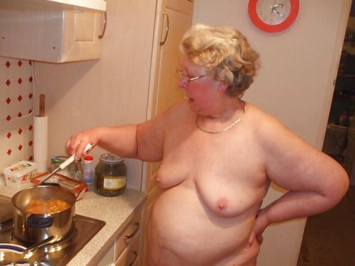 Порно Русской Бабушки На Кухне