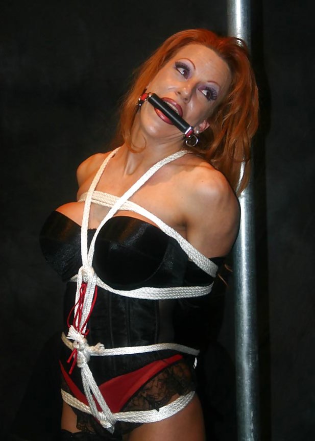 Muscular shannon kelly bondage pictures