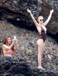 Kylie Minogue torrid culo in bikini
