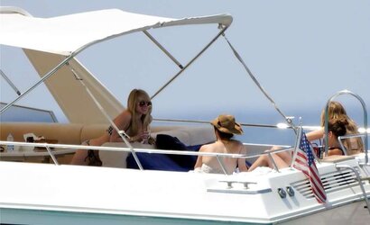 Avril Lavigne bathing suit again in St Tropez