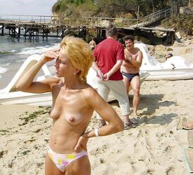 Nude beach 186.