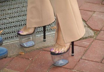 Dame B High-Heeled Shoes Fetish