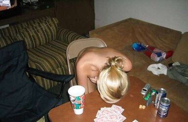 Pretty Nymph lose De-Robe Poker Game
