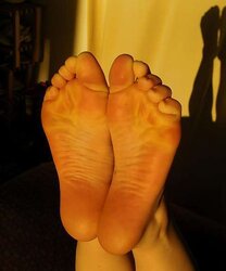 Nude Nude Feet