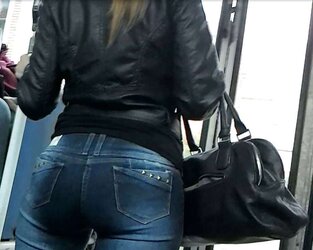 Argentinas spied on the street .. donk, fun bags cameltoe