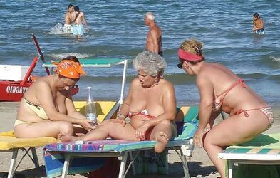 Bikini Grannies