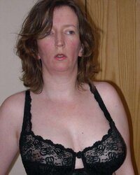 Sarah, 37 from Woking