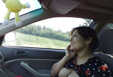 Pakistani hooker in car