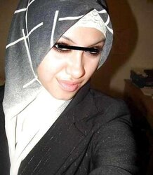 Non-porno Arab dame, with or sans hijab