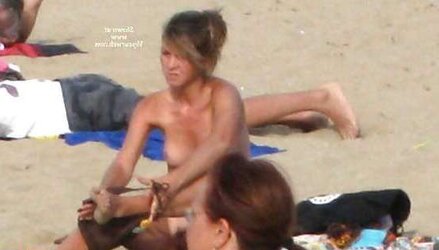 Beach unwrapping, unwrap or getting naked