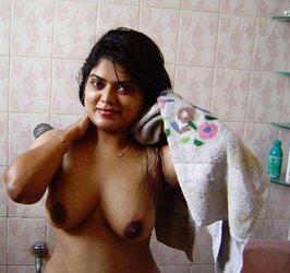 Neha Nair - Liking Shower