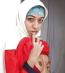 Hijab arab beurette Uber-Sexy Gals