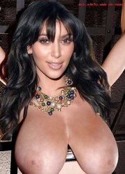 Fakes celeb Kim Kardashian