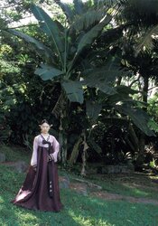Korean hanbok dame naked in park