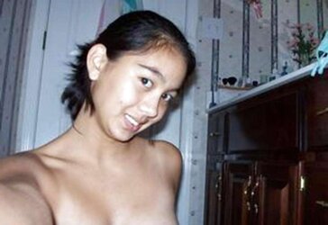 Selfie teenager pinay bare picture