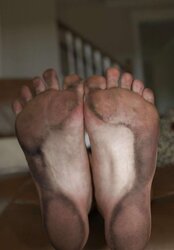 Messy soles for sole idolize and sole deviants