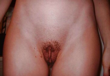 Nicely Trimed Pubic Hair !!
