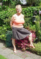 Dutch granny fledgling (65 years old)