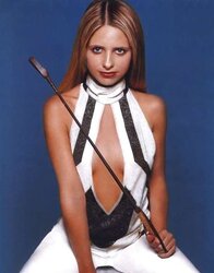 Sarah Michelle Gellar aka Buffy the swelling layer :)