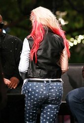 Christina Aguilera Displays Off Her Ample Gigantic Arse