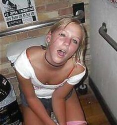 Teenagers Caught Going Piss