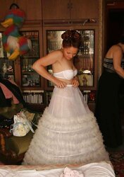 Wedding-Bride upskirt