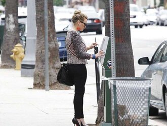 Hilary Duff - Running Errands in Beverly Hills