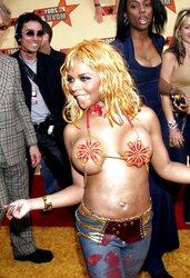 LIL KIM - NAKED CELEBRITIES by london youngster