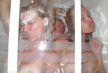 The Hottie of Inexperienced Shower Teenagers
