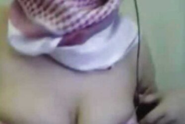Arab niqab webcam scandal-with hijab iran or egypt jilbab