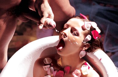 Scorching romantic tub lovemaking