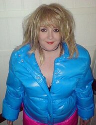 Super-Sexy wifes in handsome jackets