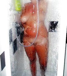 JUGGS in the shower