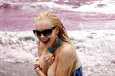 Lindsay Lohan ... Melons On The River