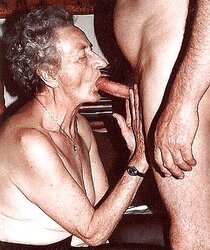 Granny deepthroats weenie