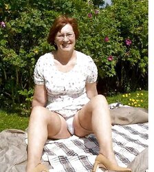 Ann from the countryside demonstrating bare