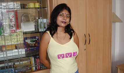 Indian Desi Stunner Red-Hot