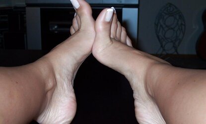 Ultra-Cute Gams and Soles
