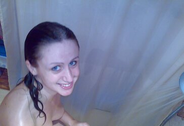 Gorgeous jovencita despues de ducharse