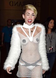 Miley Cyrus iheartradio jamboree