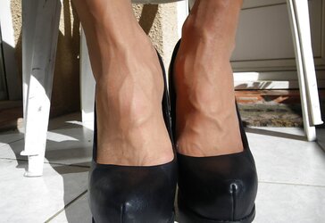 Fresh high high-heeled slippers