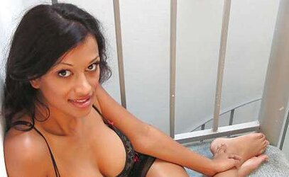 Indian model Minnie Gupta - non naked