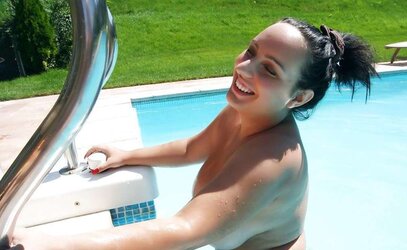 A Delicious Latina Chubby Woman Pool!