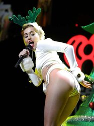 Miley Cyrus - This Biotch needs a rock-hard Penetrate