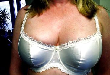Dame who attempt to seel their brassiere on the internet