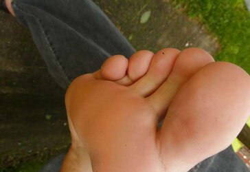 Zoom soles and toes