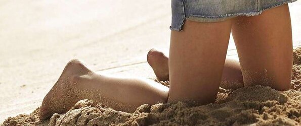 Evangeline Lilly lovely soles