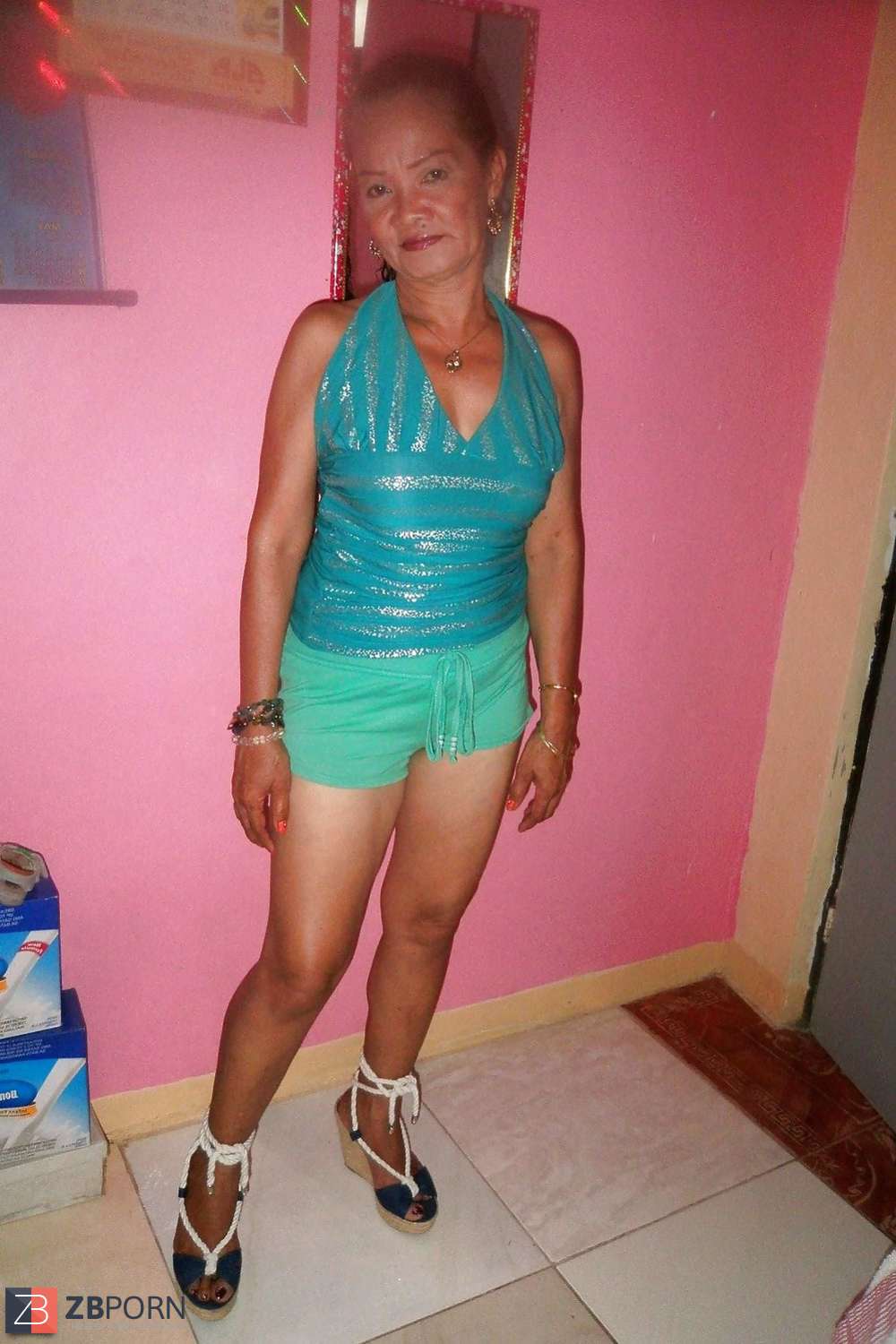 My filipina granny girlfriend maud 62yrs picture