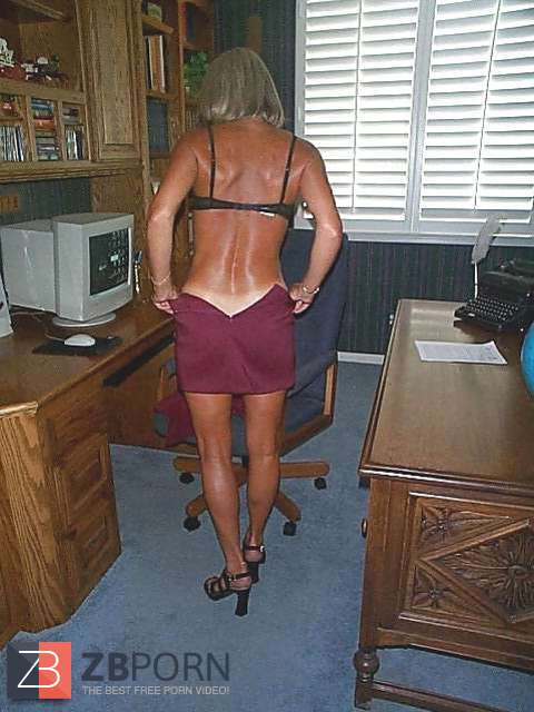 Red Hot Mature Anne In Her Home Office Zb Porn