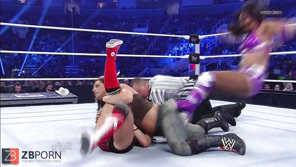 Wwe Smackdown Xxx Hd - AJ Lee Slit Lip Glide - WWE SmackDown - ZB Porn